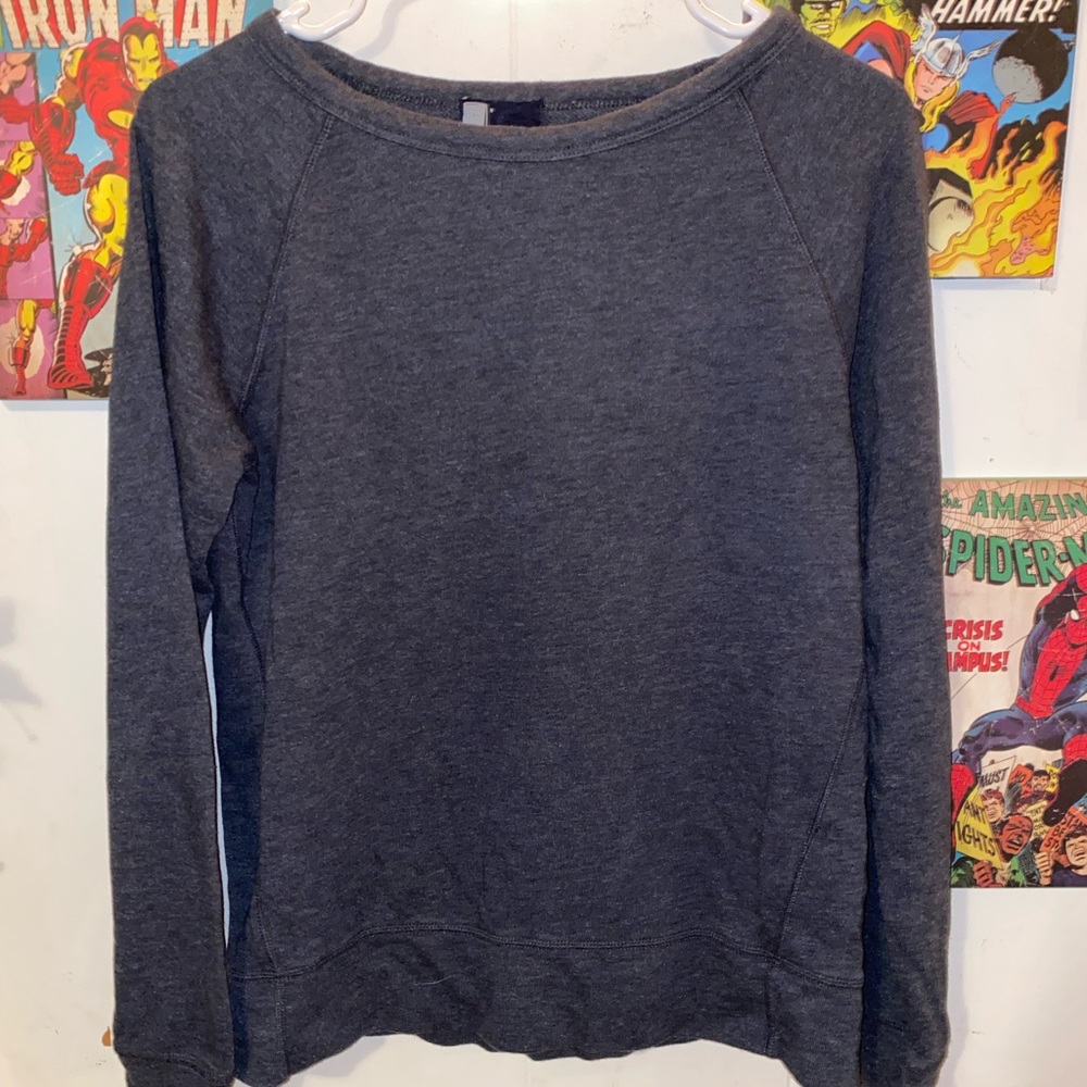 grey long sleeve sweater